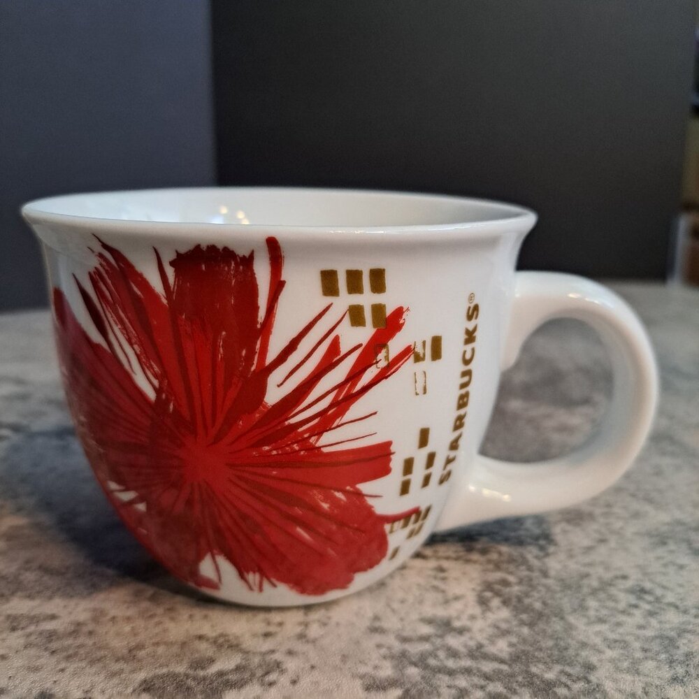 2014 STARBUCKS 14oz. Red Abstract StarBurst Fireworks Flower Holiday Mug Cup - Picture 1 of 7